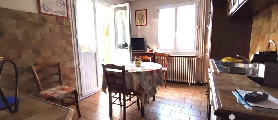 Traditional house 7 rooms of 143 m² in Limoux (11300)