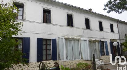 Traditional house 10 rooms of 195 m² in - (33820)