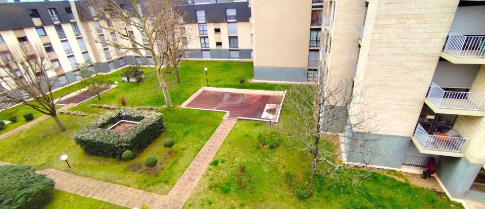 Apartment 3 rooms of 71 m² in Orléans (45000)