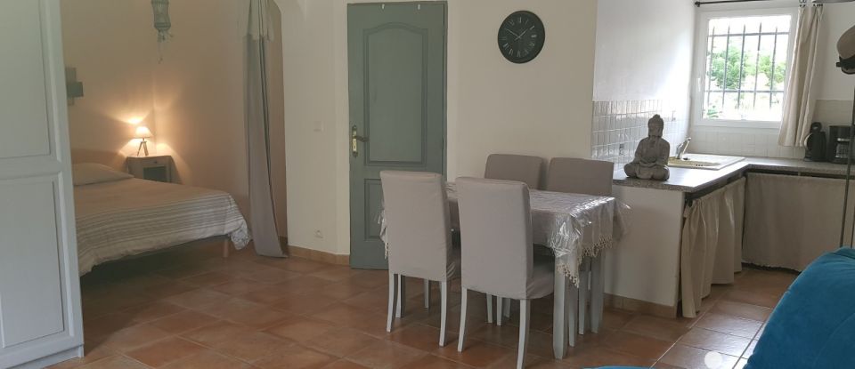 Traditional house 6 rooms of 176 m² in Fayence (83440)