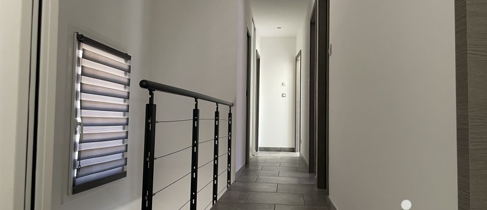 Mas 8 rooms of 200 m² in Saint-Paul-Trois-Châteaux (26130)