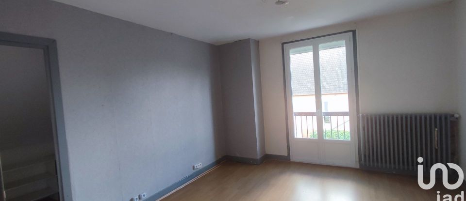 House 6 rooms of 170 m² in Yzeure (03400)