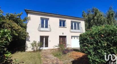House 5 rooms of 108 m² in Châtellerault (86100)