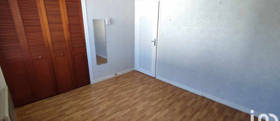House 5 rooms of 108 m² in Châtellerault (86100)