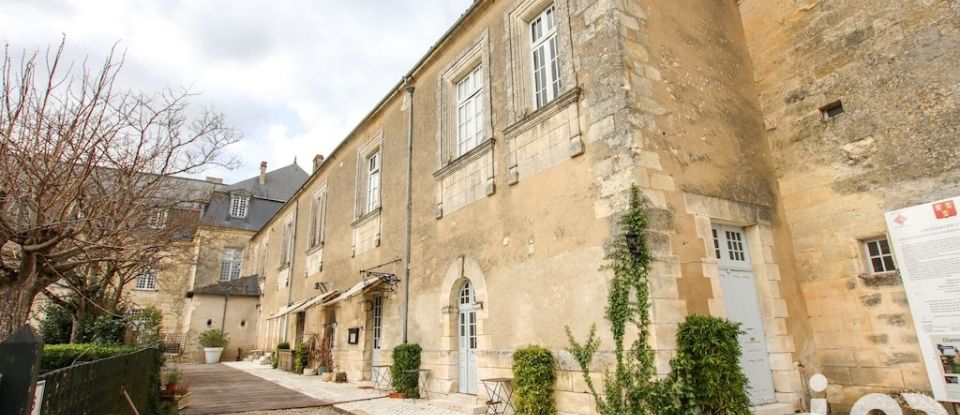 Castle 37 rooms of 2,000 m² in Chalais (16210)