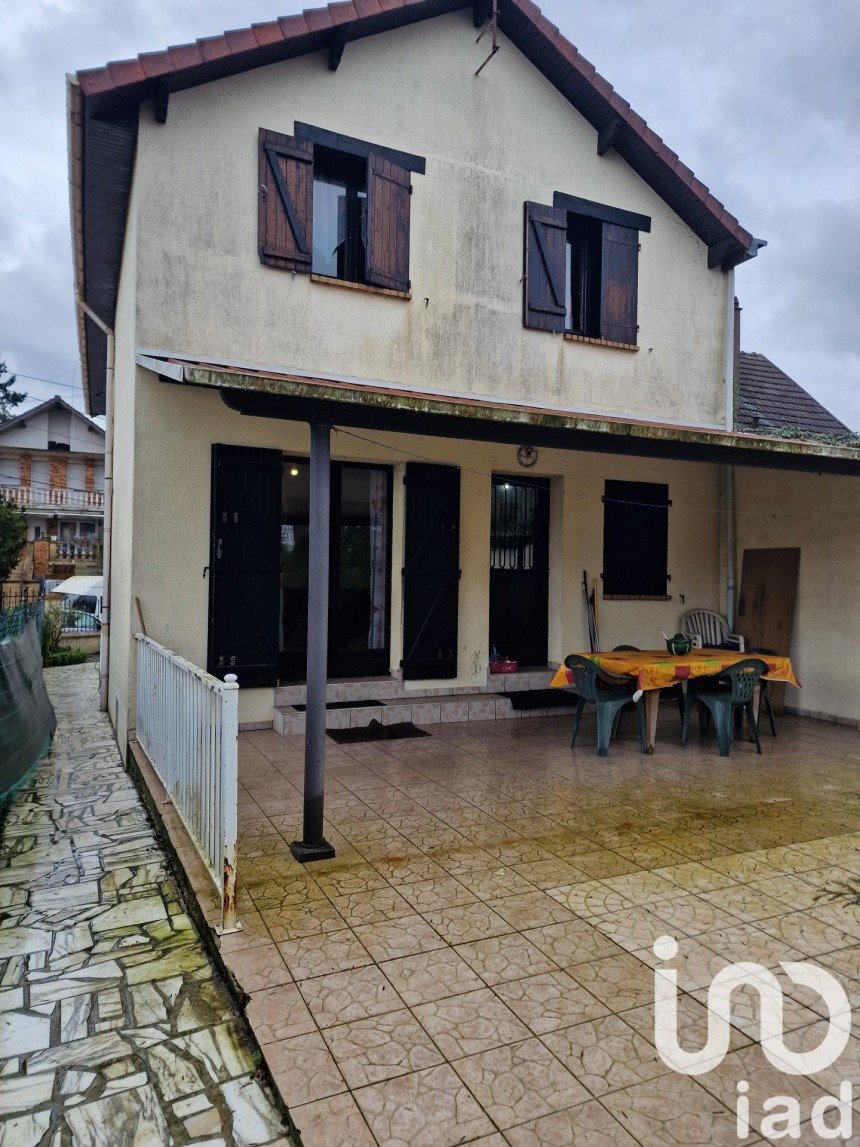 House 6 rooms of 130 m² in Montfermeil (93370)