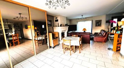 House 7 rooms of 185 m² in Saint-Pierre-en-Val (76260)