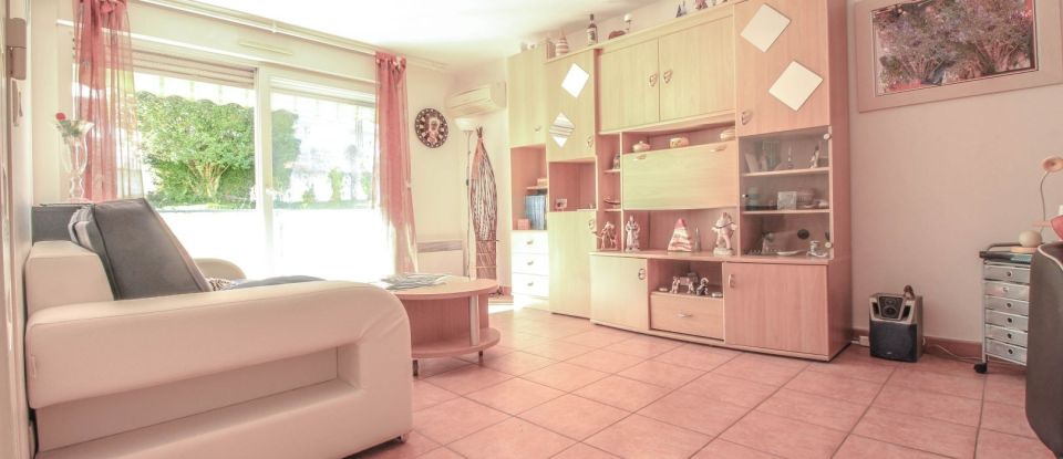Apartment 2 rooms of 43 m² in Saint-Laurent-du-Var (06700)