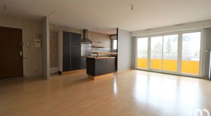 Apartment 3 rooms of 72 m² in Orléans (45000)