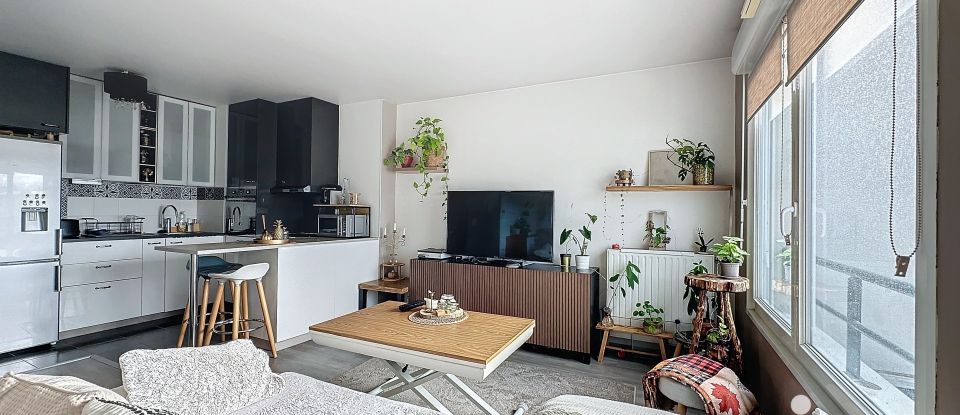 Apartment 1 room of 37 m² in Fleury-Mérogis (91700)