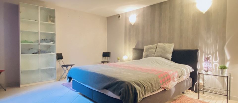 Appartement 3 pièces de 87 m² à Bordeaux (33000)