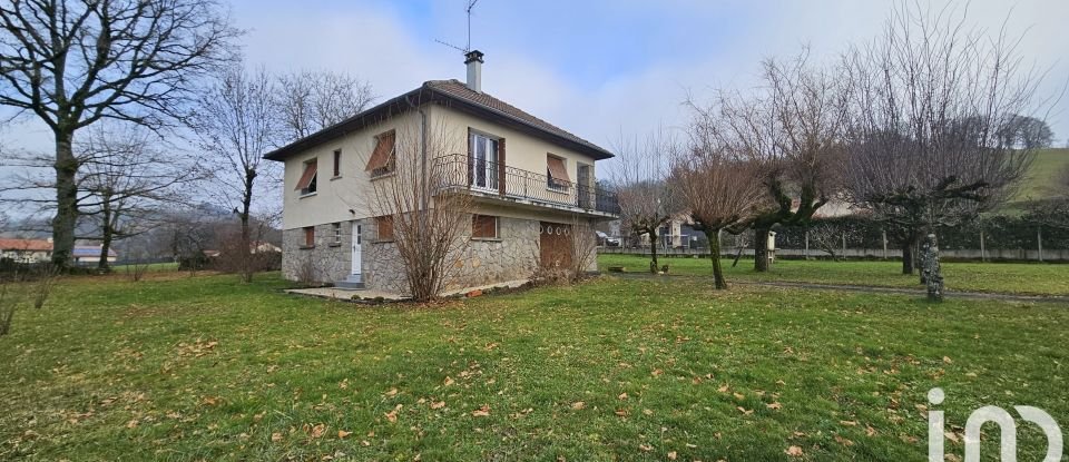 House 4 rooms of 102 m² in Giou-de-Mamou (15130)