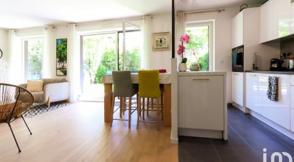 Apartment 4 rooms of 92 m² in Saint-Cloud (92210)