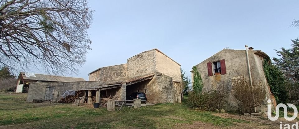 Maison de campagne 9 pièces de 174 m² à Saint-Trinit (84390)