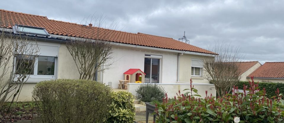 Vente Maison 132m² 6 Pièces à Cholet (49300) - Iad France