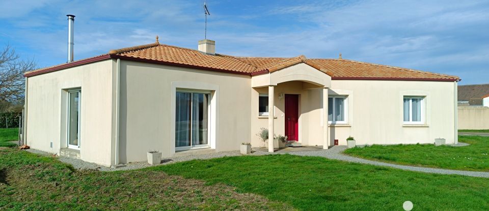 Traditional house 8 rooms of 174 m² in Vieillevigne (44116)