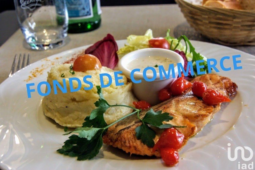Restaurant of 250 m² in Villaines-la-Gonais (72400)
