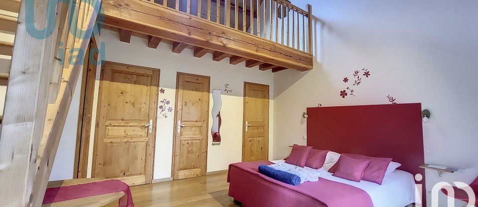 Lodge 11 rooms of 316 m² in Espinasse (63390)