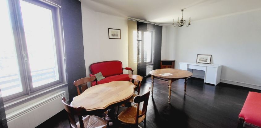 Apartment 5 rooms of 105 m² in Chambéry (73000)