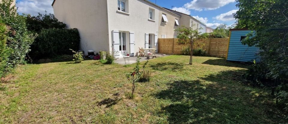 House 5 rooms of 107 m² in Nantes (44300)