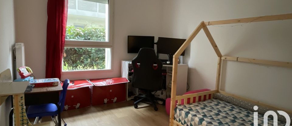 Appartement 3 pièces de 60 m² à Stains (93240)