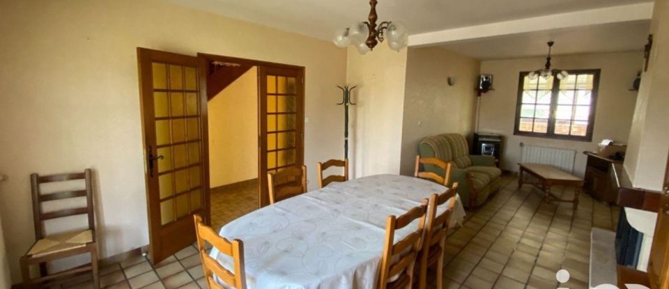 Traditional house 6 rooms of 110 m² in Goven (35580)