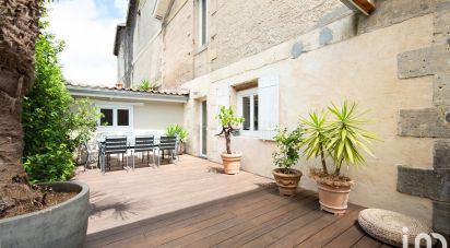 House 4 rooms of 110 m² in Bordeaux (33000)