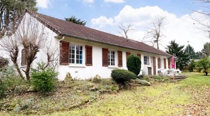 House 7 rooms of 158 m² in Boissise-le-Roi (77310)