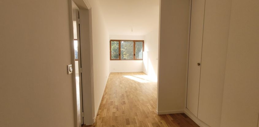 Appartement 5 pièces de 101 m² à - (78870)