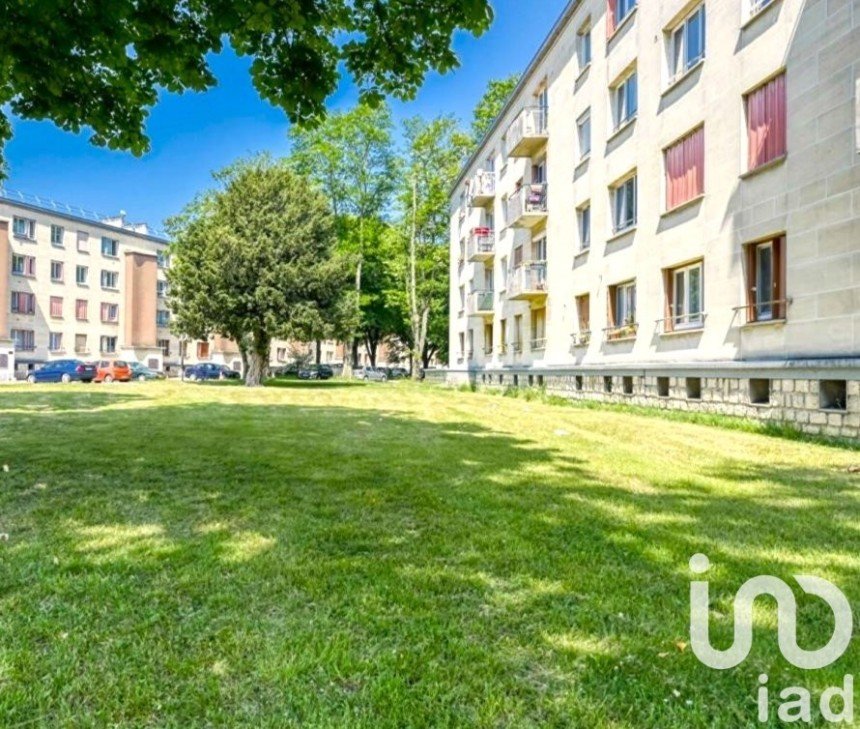 Apartment 3 rooms of 49 m² in Clichy-sous-Bois (93390)