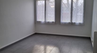 Apartment 3 rooms of 49 m² in Clichy-sous-Bois (93390)