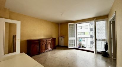 Appartement 3 pièces de 66 m² à Paris (75019)