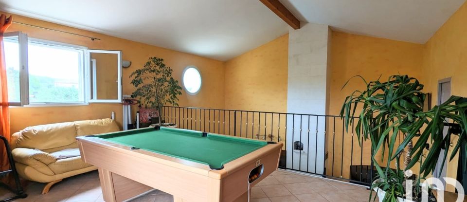 House 8 rooms of 208 m² in Valréas (84600)