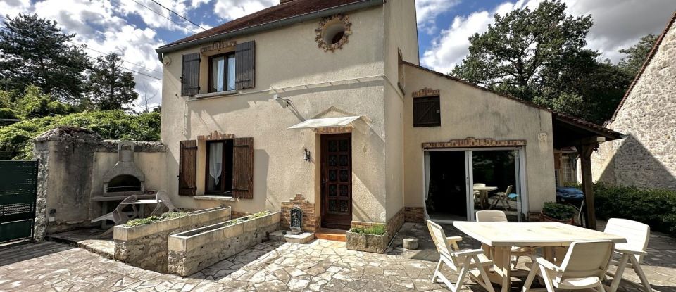 House 4 rooms of 107 m² in Souppes-sur-Loing (77460)