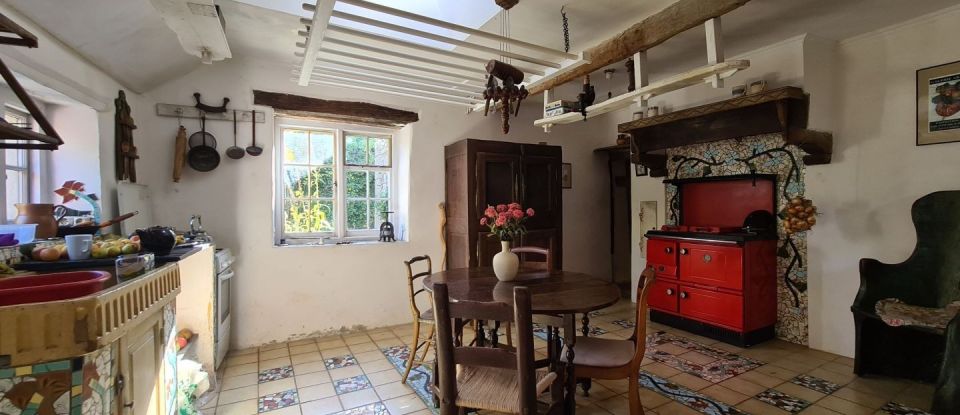 House 10 rooms of 320 m² in Plouyé (29690)