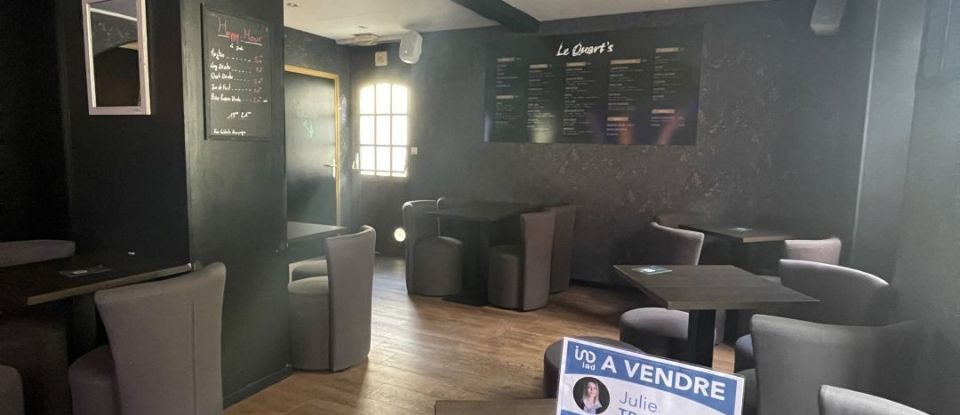 Bar of 60 m² in Auxerre (89000)