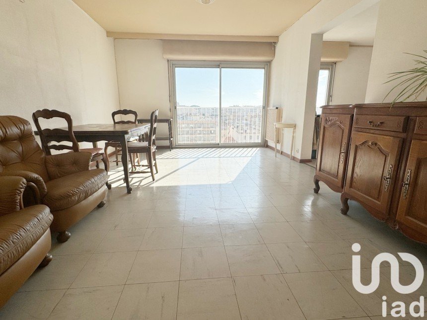 Appartement 5 pièces de 90 m² à Toulon (83000)