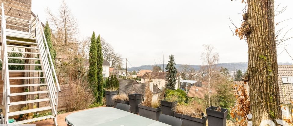 Architect house 5 rooms of 130 m² in Palaiseau (91120)