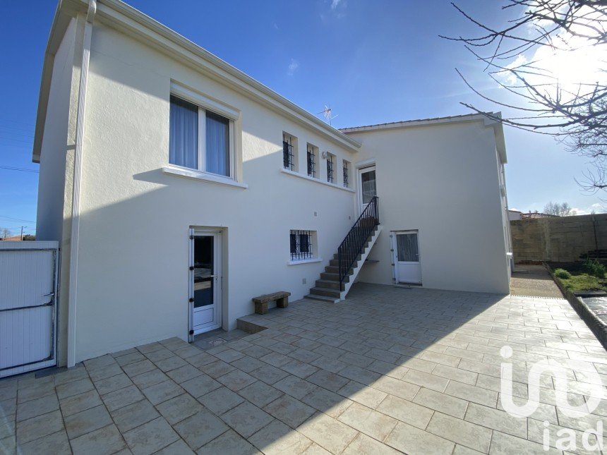 Maison 6 pièces de 125 m² à Aizenay (85190)