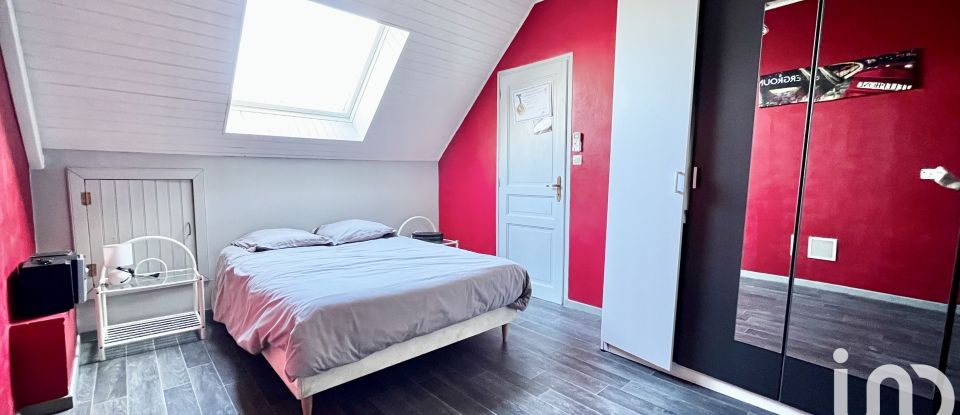 Longere 5 rooms of 128 m² in SAINT-MATHURIN-SUR-LOIRE (49250)