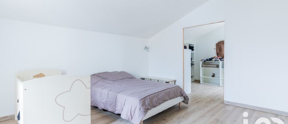 House 5 rooms of 120 m² in Bondoufle (91070)