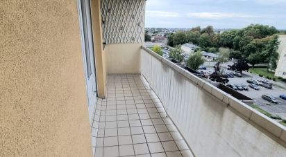 Apartment 3 rooms of 64 m² in Chilly-Mazarin (91380)