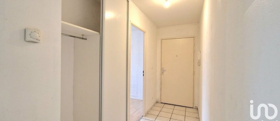 Apartment 3 rooms of 54 m² in Creutzwald (57150)