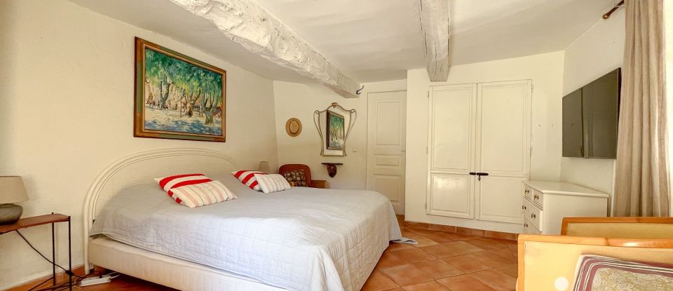 Country house 5 rooms of 135 m² in La Garde-Freinet (83680)