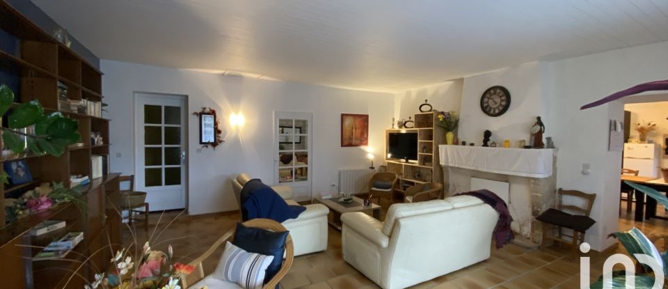 House 4 rooms of 121 m² in Sainte-Radégonde-des-Noyers (85450)