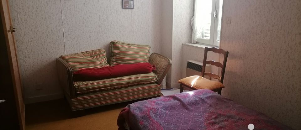 Appartement 5 pièces de 94 m² à Génelard (71420)