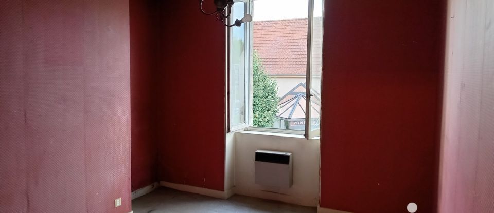 Apartment 5 rooms of 94 m² in Génelard (71420)