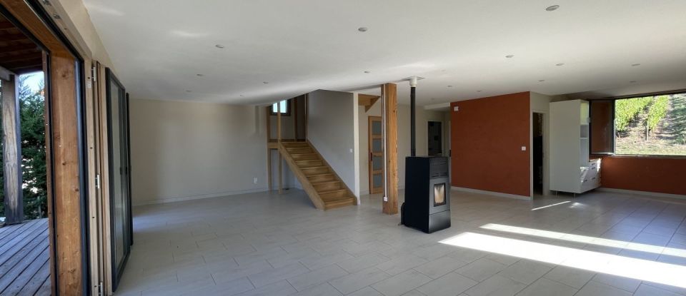 House 6 rooms of 198 m² in Le Bois-d'Oingt (69620)