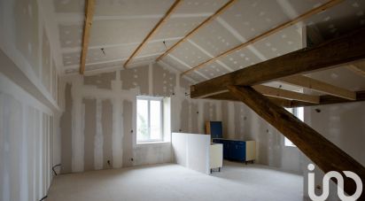 Village house 9 rooms of 354 m² in Tallud-Sainte-Gemme (85390)
