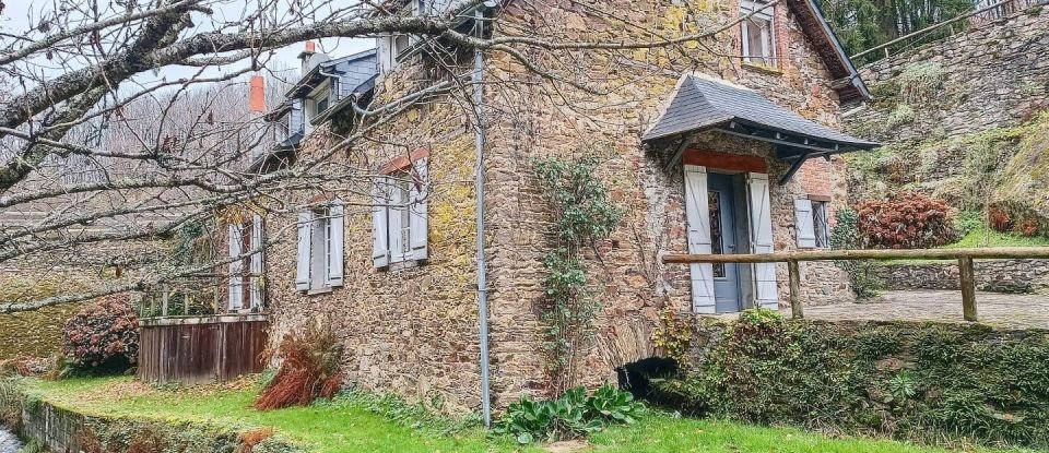 Maison 6 pièces de 140 m² à Saint-Sornin-Lavolps (19230)